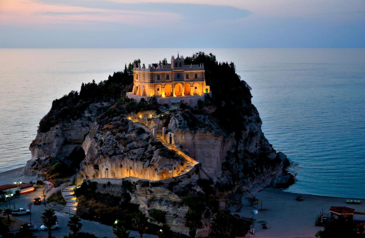La Torre Del Mulino Hotel Tropea Exterior photo